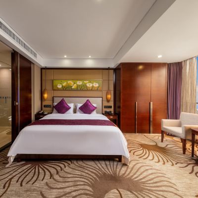 豪華行政大床房 珠海粵海飯店（拱北口岸高鐵站店）優惠