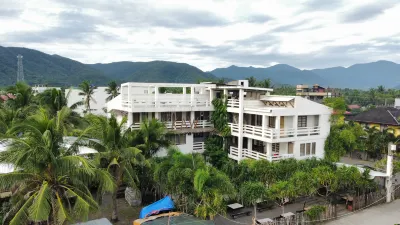 Akkaw Baler Hometel Hotels in 