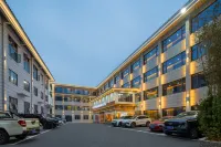 Meicheng Hotel (Wudang Mountain Scenic Area Branch)