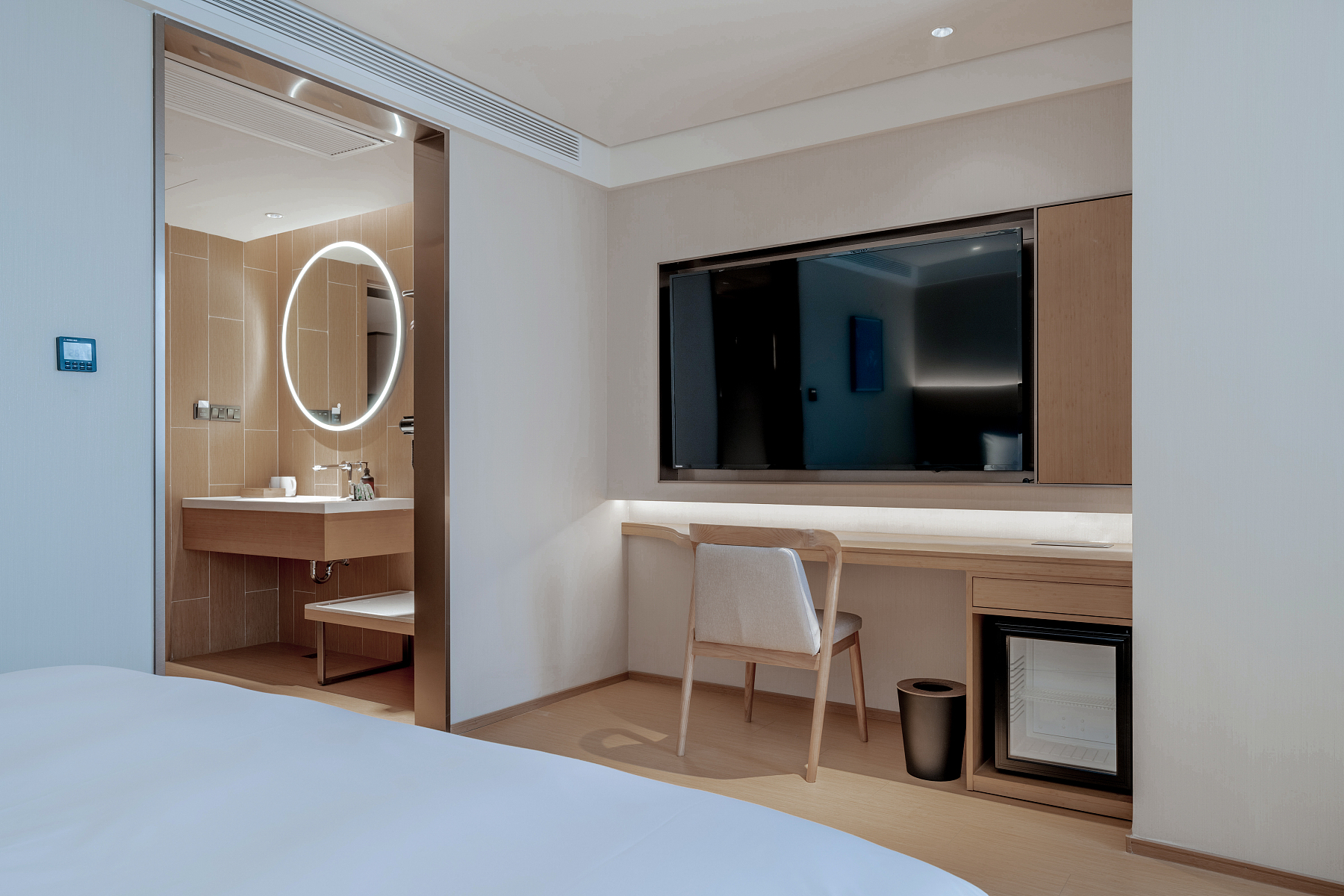 景观大床房（可投屏65寸电视+冰箱+金可儿床垫）