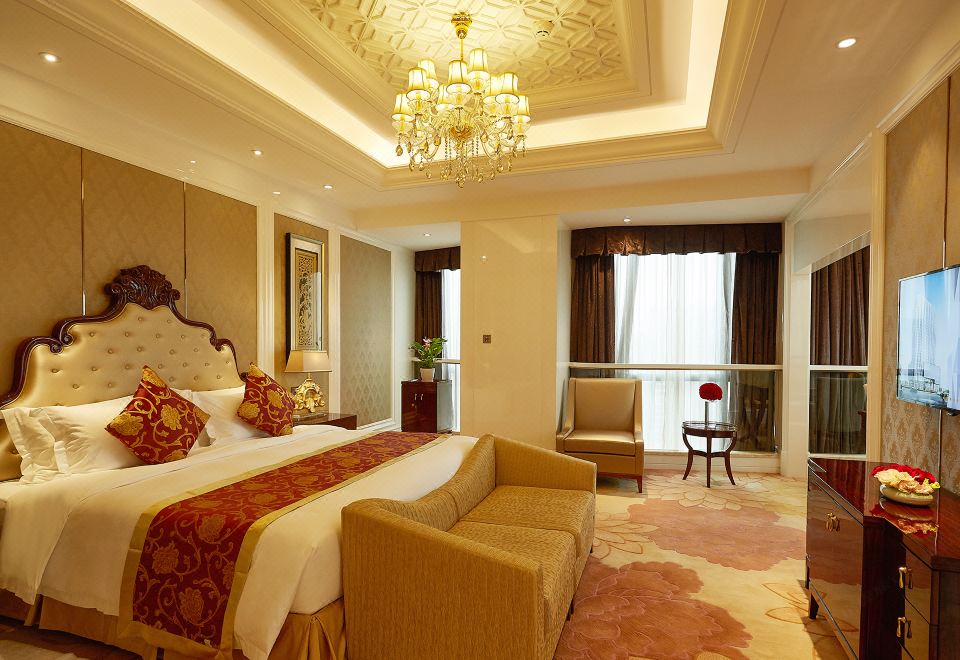 总统套房三房二厅（带厨酒吧+乾湿蒸+按摩床+180度江景+麻将房）