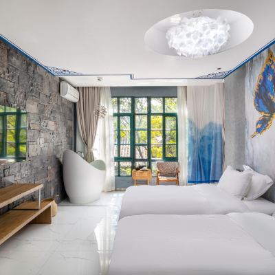 白族丨浴缸精緻景觀陽台雙床房 昆明阿迷·藝宿優惠