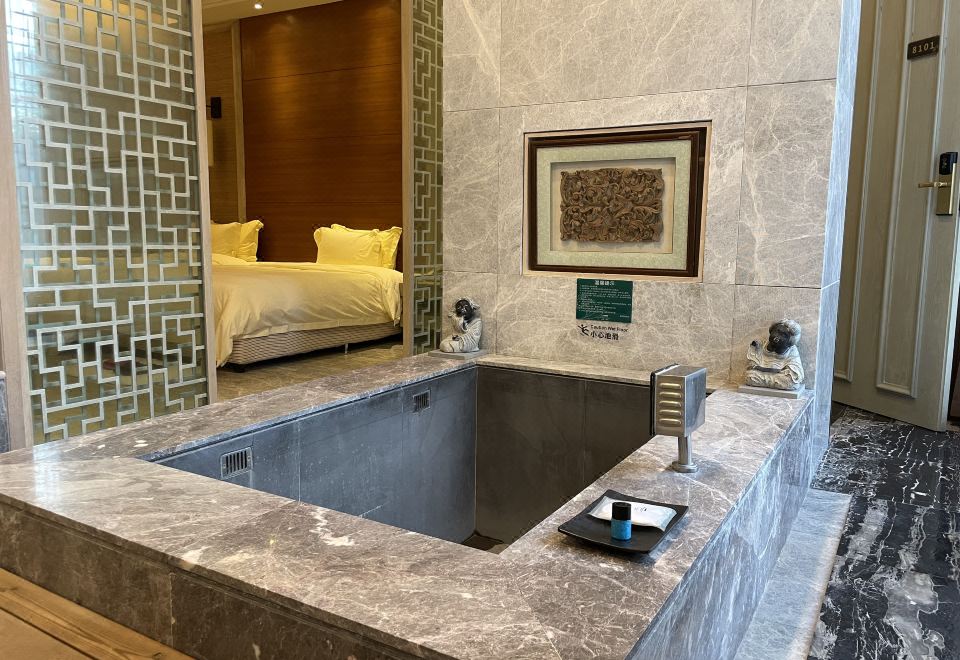 地派倚泉居-三房两厅别墅-独立庭院-花园泡池-麻将桌