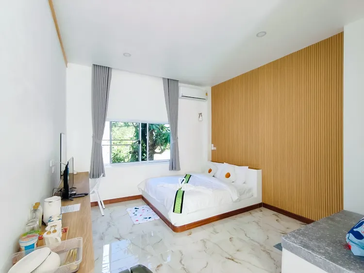 ห้องดีลักซ์ พร้อมทางลงสระว่ายน้ำ