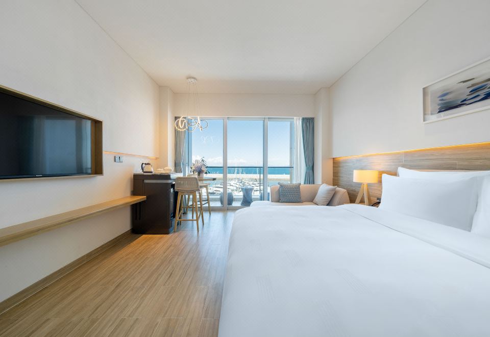 甄選海景大床房