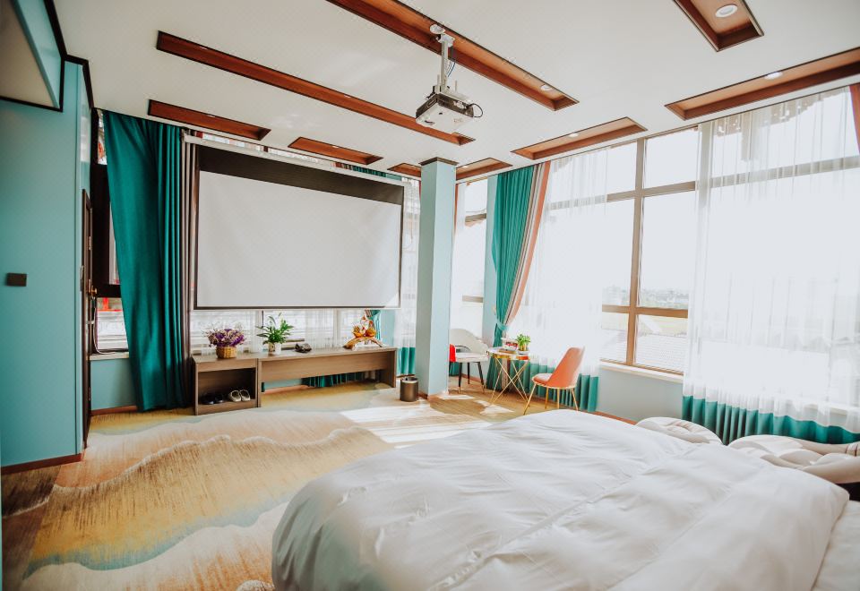 Heqing Huaxi Yazhu HomestayAdministrative Idyllic landscape king room