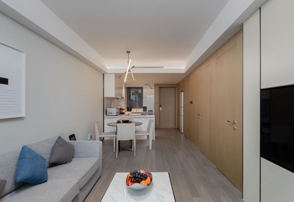 單臥行政江景套房