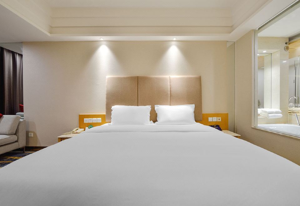 现代景·雅致大床房