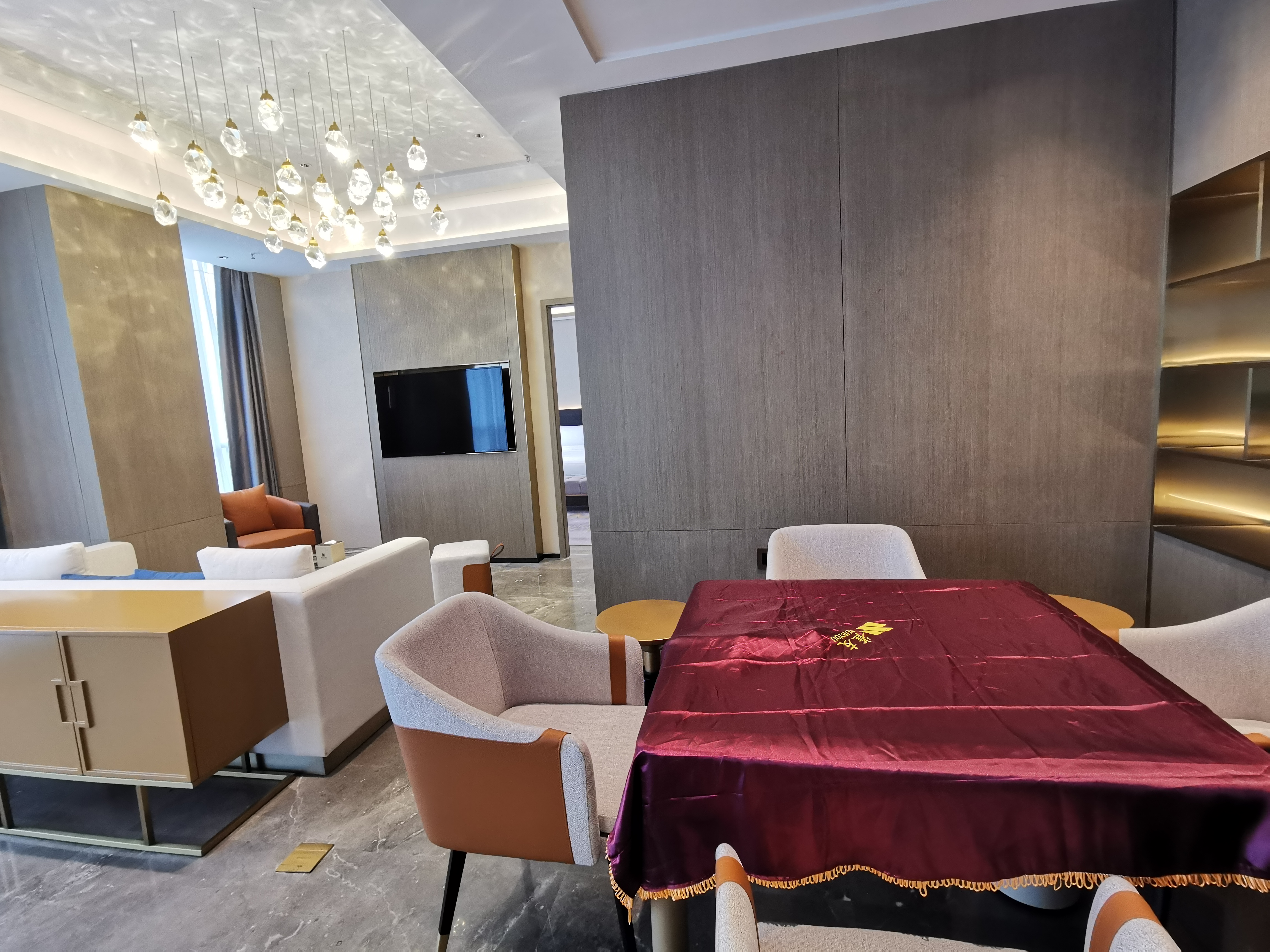 宜享套房【兩房一廳+180°全景落地窗+麻將機+Minibar】