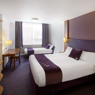 雙床房 Premier Inn London Heathrow Airport T2 & T3 - Bath Road優惠