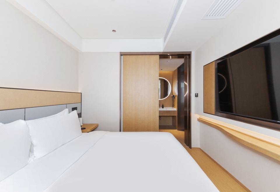 套房（65寸4K电视投屏+智能客控）