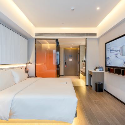 行政大床房（裸棉床品+投屏電視+小冰箱） 深圳福田口岸亞朵S飯店優惠