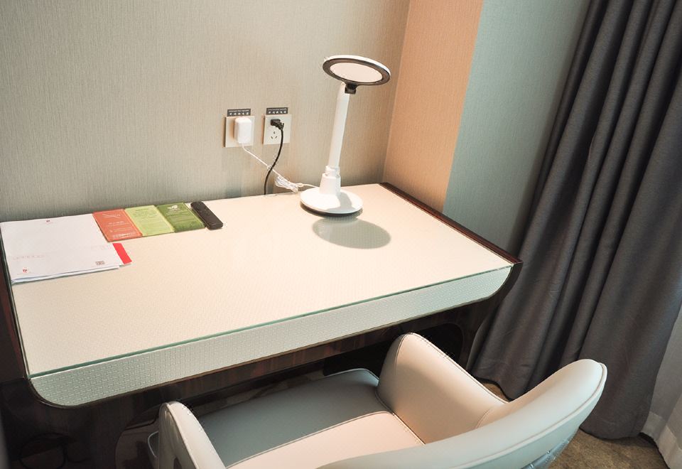 高級商務大床間