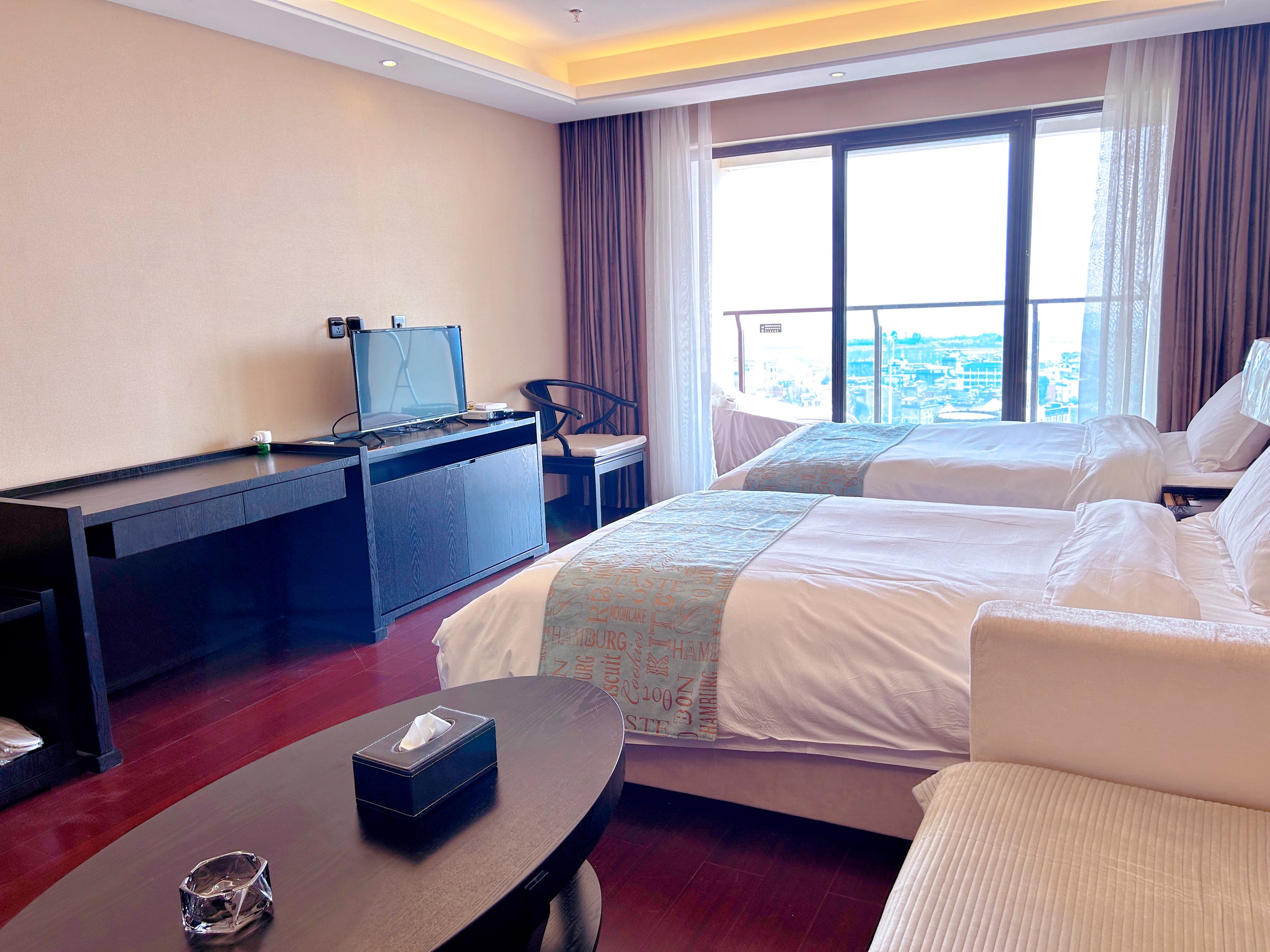 暮云·正湖景露台双床房