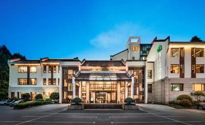 Julong Hotel Hotels in 