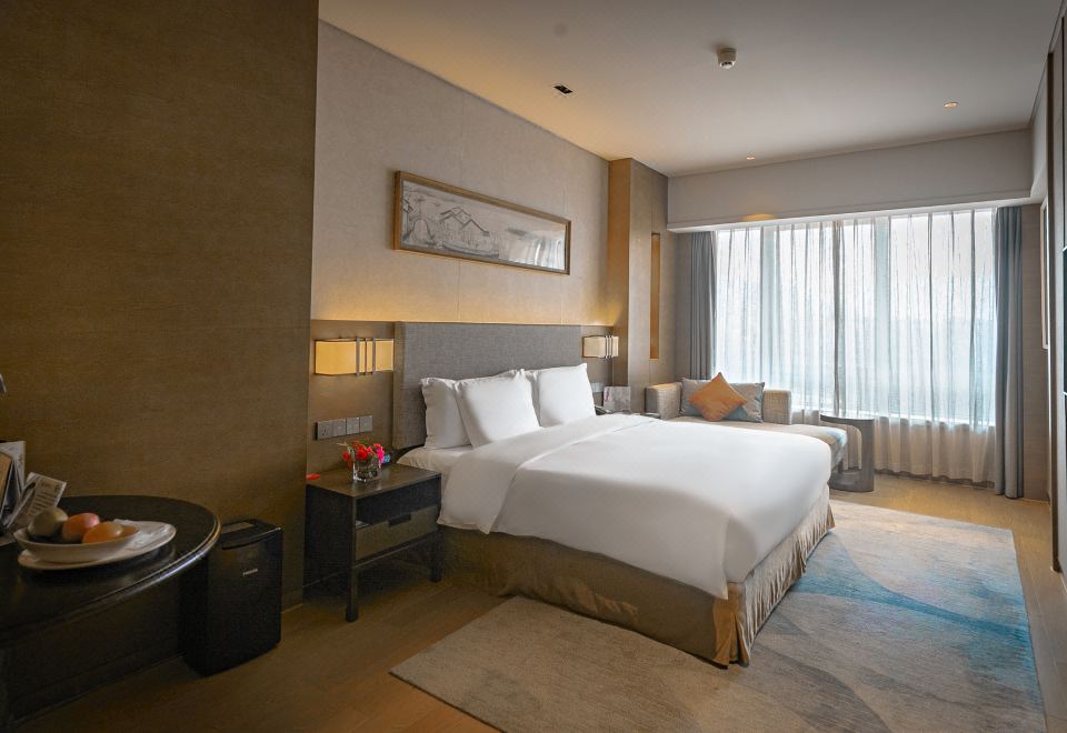 高级房 超大床湖景