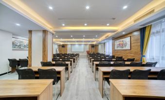 Yilai Hotel (Hangzhou Future Science and Technology City Smart Town Store)