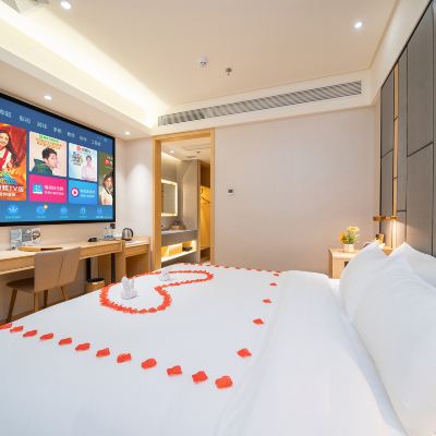 時尚影院大床房（裸棉床品+巨幕+杜比環繞音） 鼎旺酒店（陳村地鐵站店）優惠