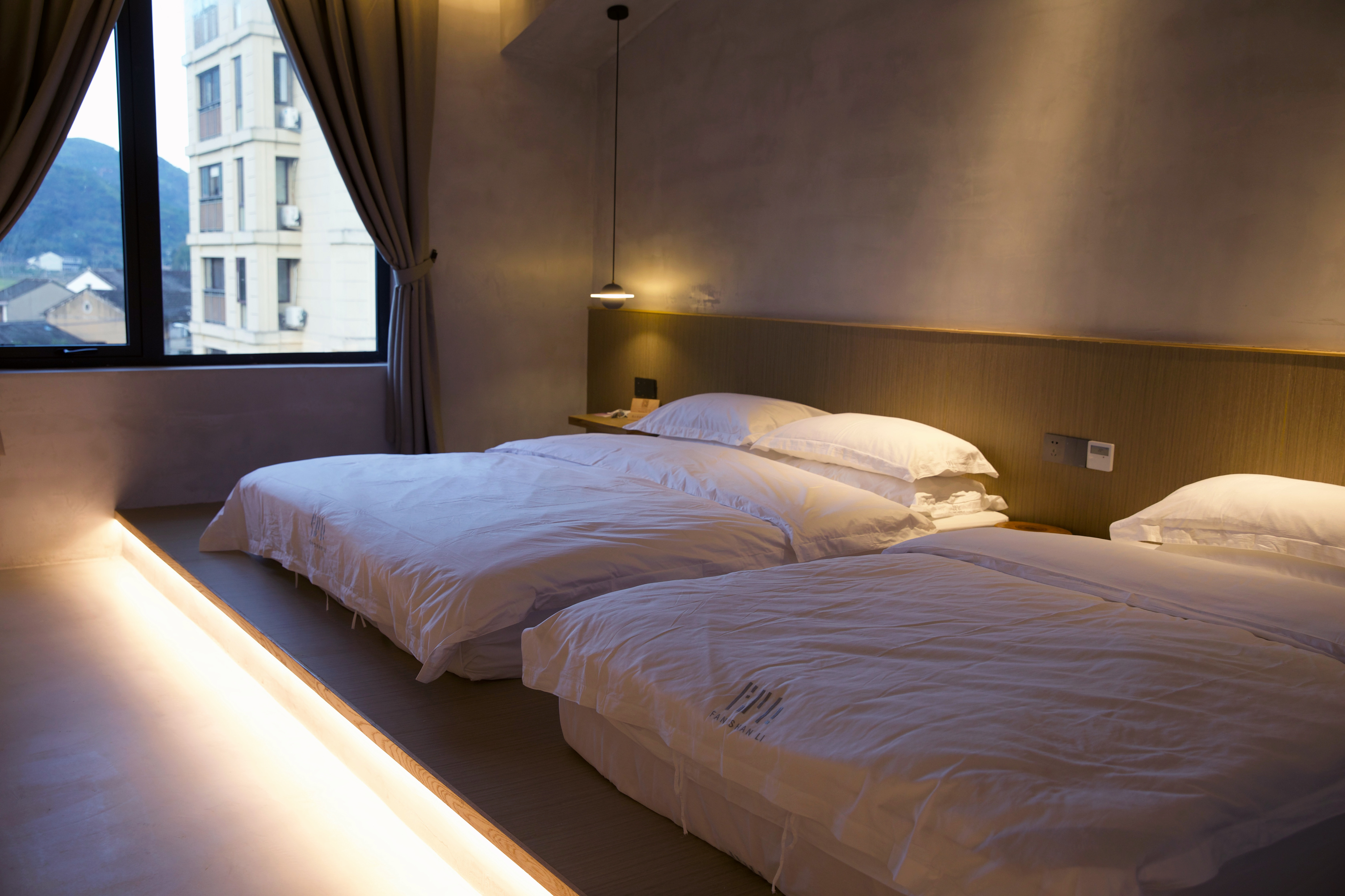 沐晨静谧双床浴缸套房