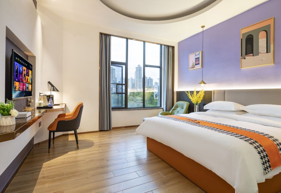 高级大床房【沙发躺椅+语音客控】