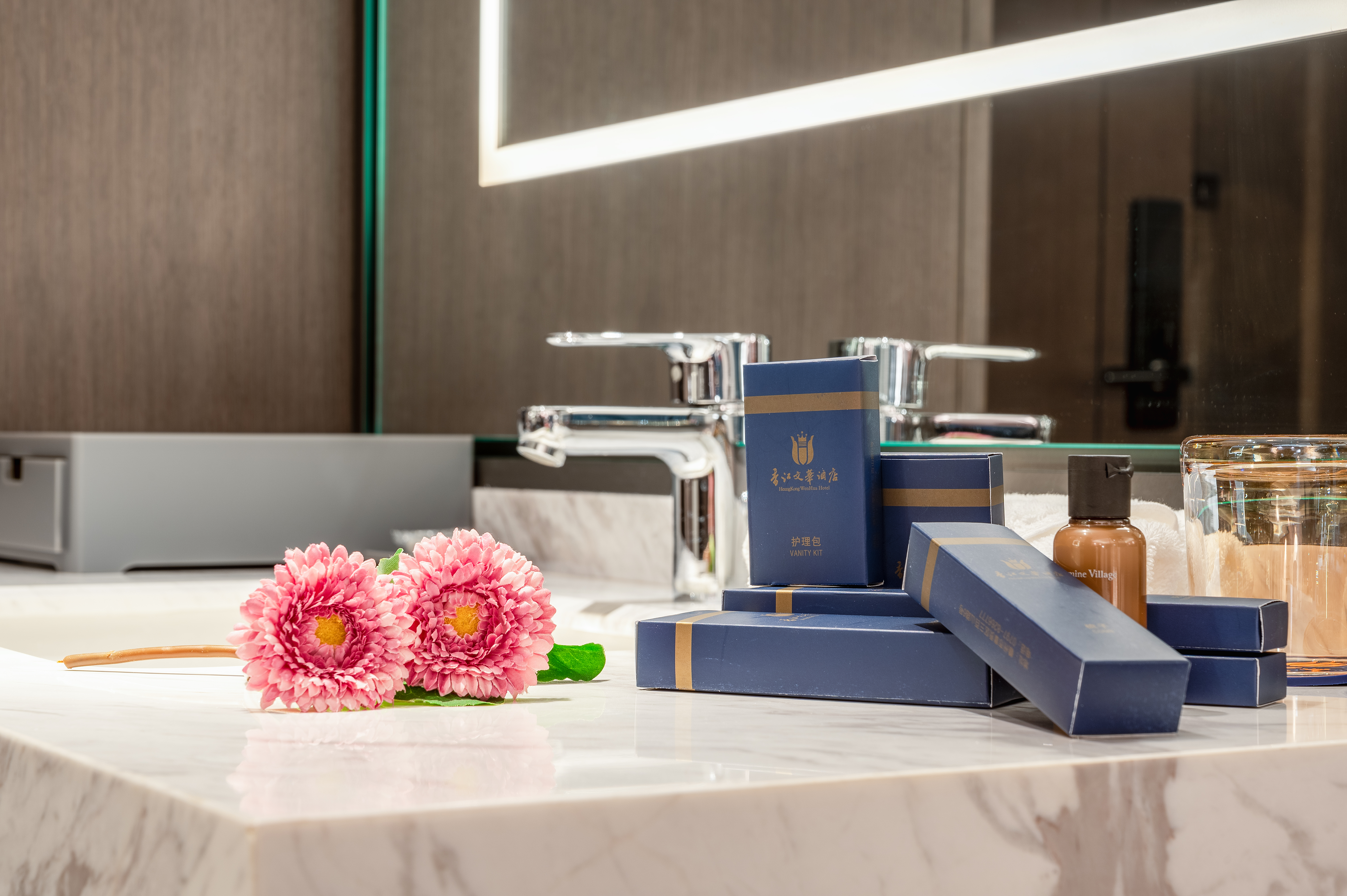 云端.湖景豪华大床房（品质床品+智能客控+休闲椅）