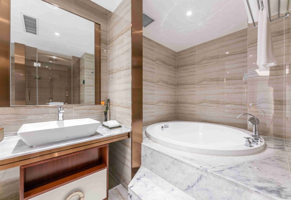 巨幕影音套房【院线电影+JBL音响+100英寸巨幕】