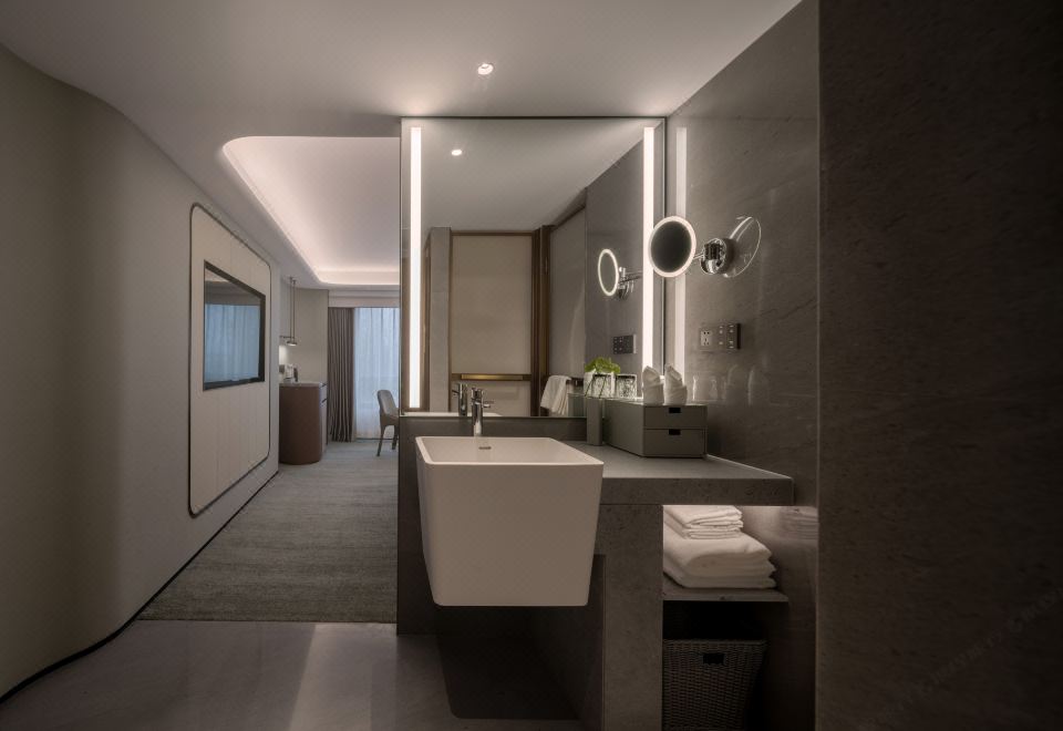 THE TAI HOTELBoutique Queen Room