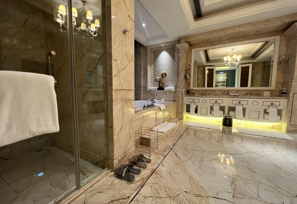 World Trade Winning HotelPresidential Suite