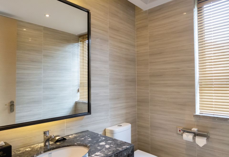 Yuetianxia Hot Spring HotelGarden Hot Spring Four Bedroom Villa