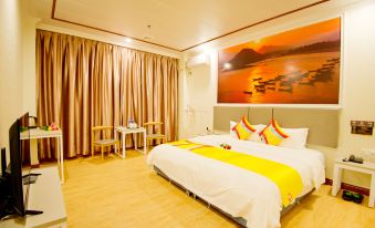 Pai Hotel (Jiangmen Wuyi University Jianshe Road)