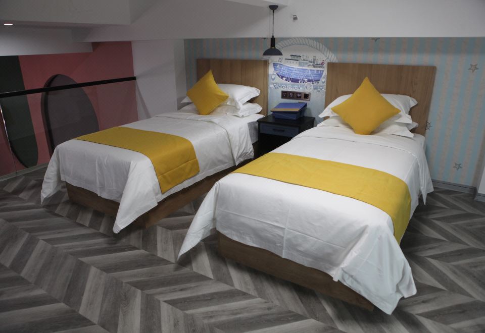 自由夢·Loft粉紅滑梯大套房【洗衣機+小廚房+冰箱】