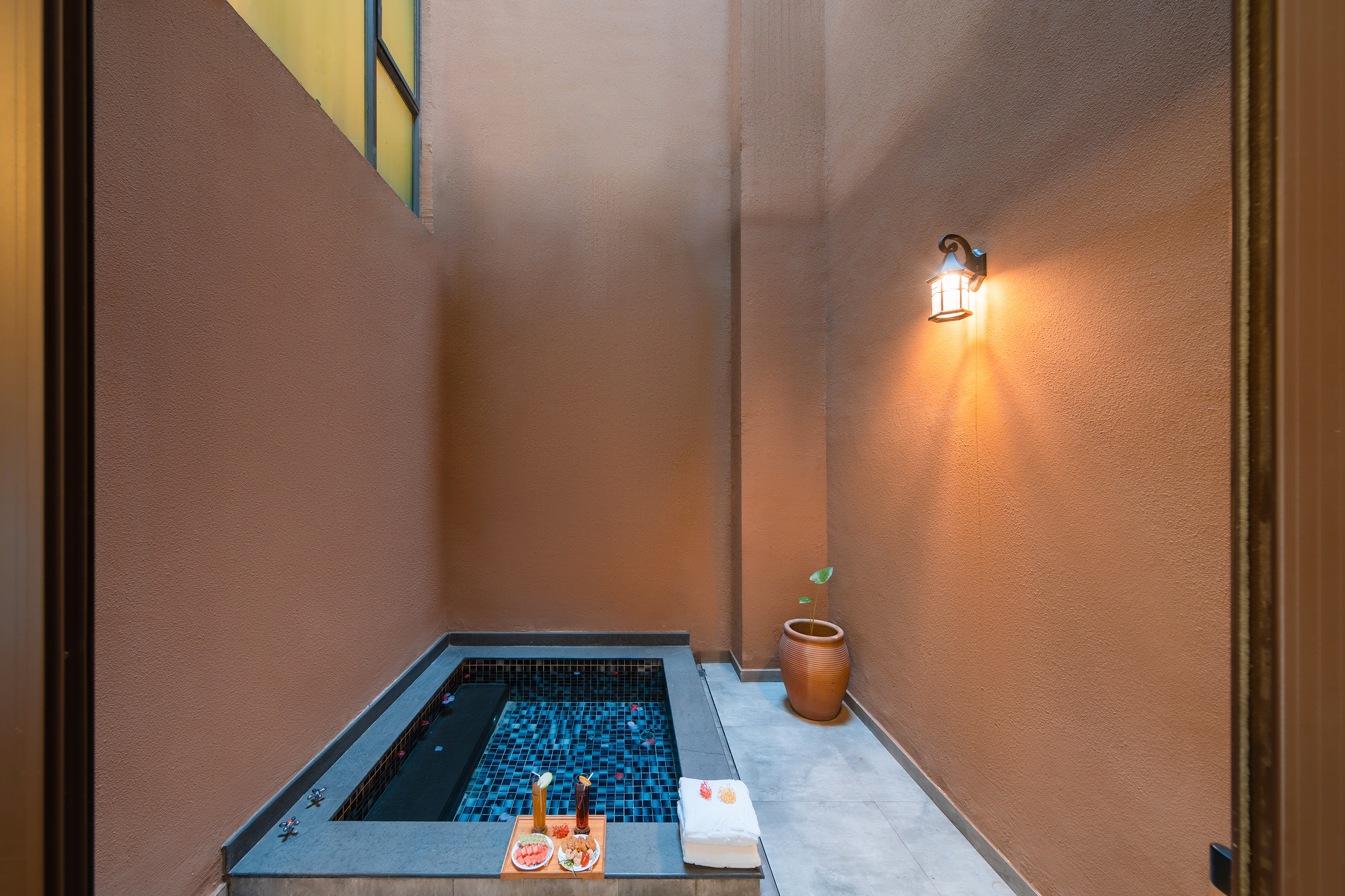 香眠2房3床温泉房（沉香床垫-睡枕-助眠香薰机-沉香睡宝）