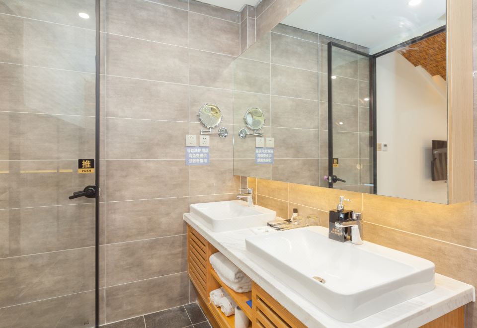 芙蓉·拾欢复式家庭房（精致睡眠+小冰箱）