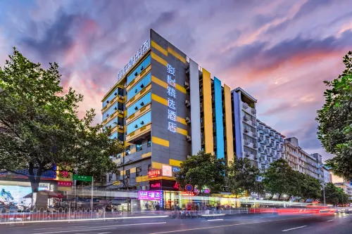 Junyi Select Hotel (Zhangzhou Bubu Gaoxin Tiandi Xinglong Pedestrian Street)
