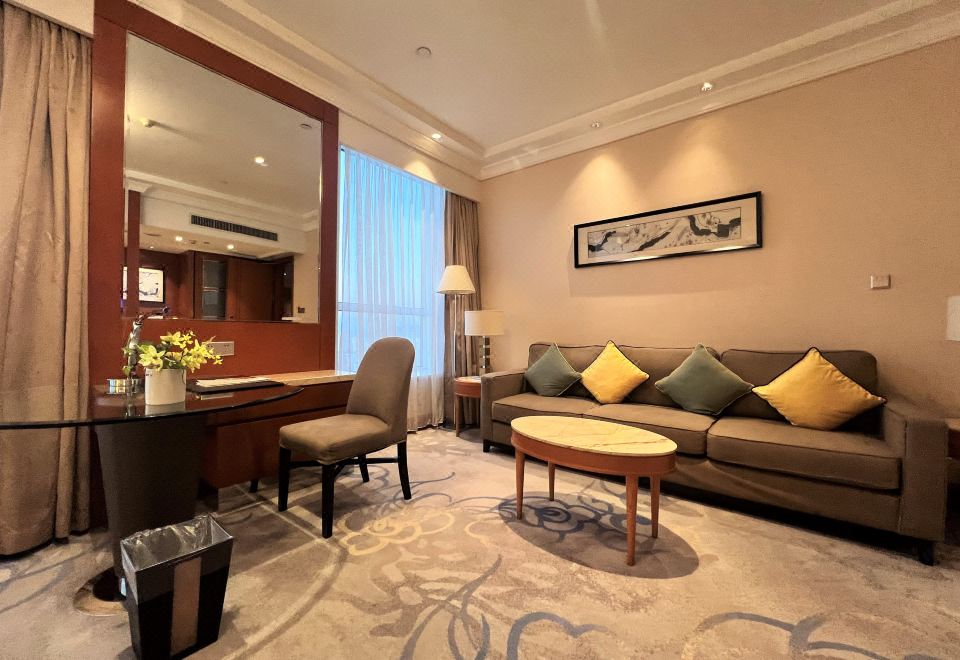 World Trade Winning HotelSuperior Queen Room