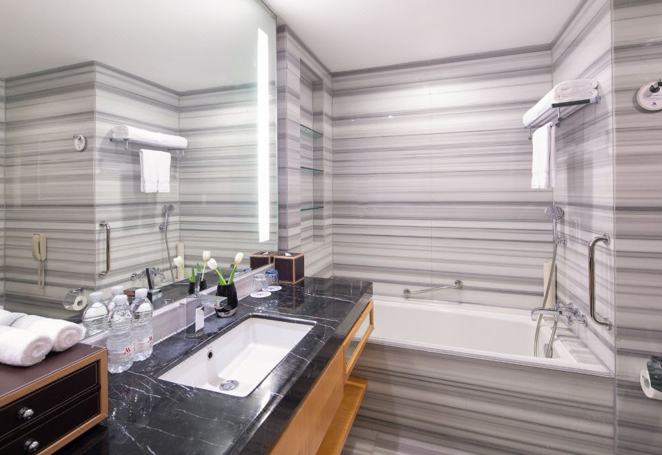 萬豪江景雙床套房