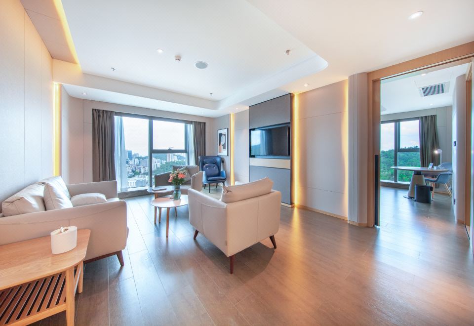 Zhuhai Gongbei Lovers Road Atour S Net Yiyan Selection HotelPremier Suite - Mountain-View