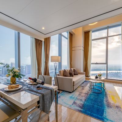 270°望嶼湖景｜LOFT複式大床套房（親膚床品+休閑沙發） 朋來澳斯特公寓（陽江高鐵站金融中心店）優惠