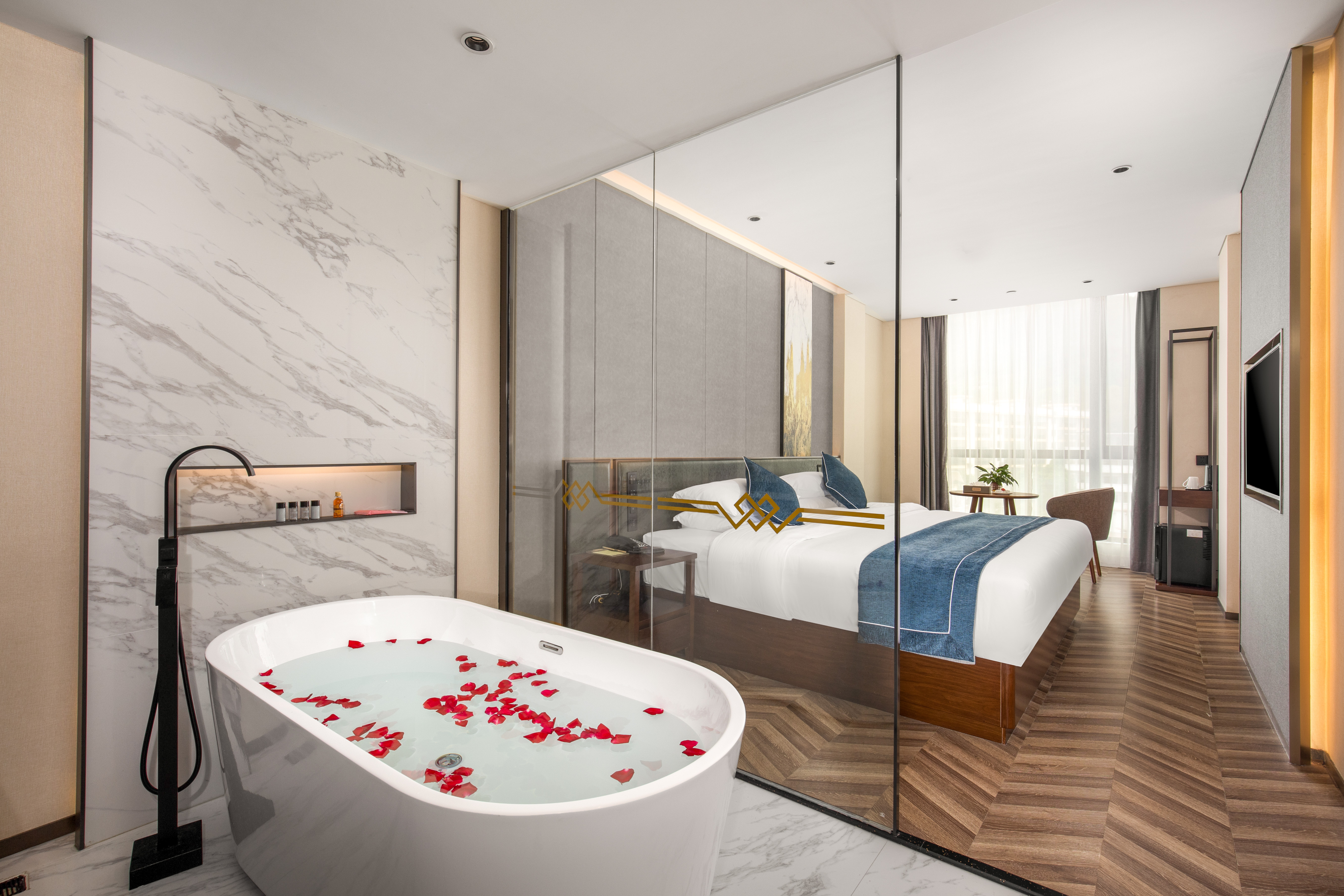 静雅浴缸大床房