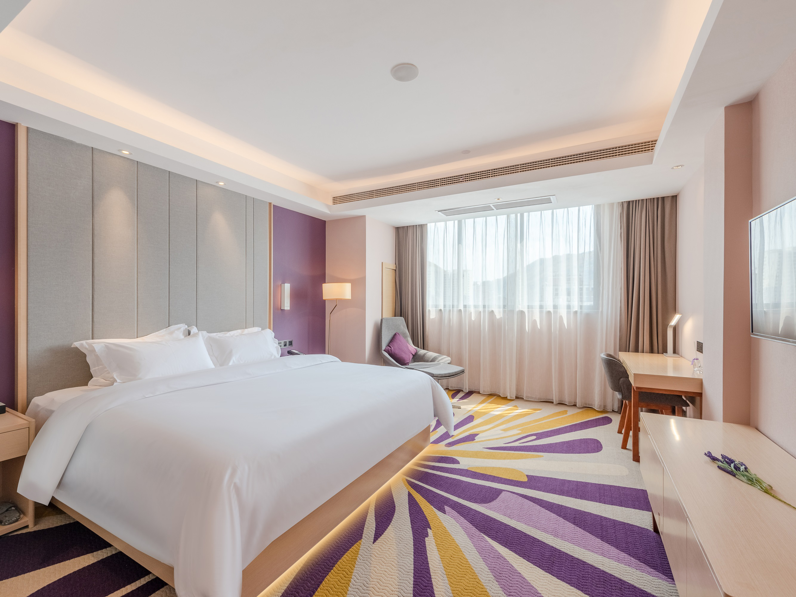 豪华智能大床房（手机投屏+蓝牙音响+健康舒眠）