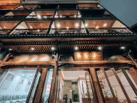 Phoenix Yuanshe Riverview Homestay (Phoenix Scenic Area Nanhua Branch) Ξενοδοχεία στην πόλη 