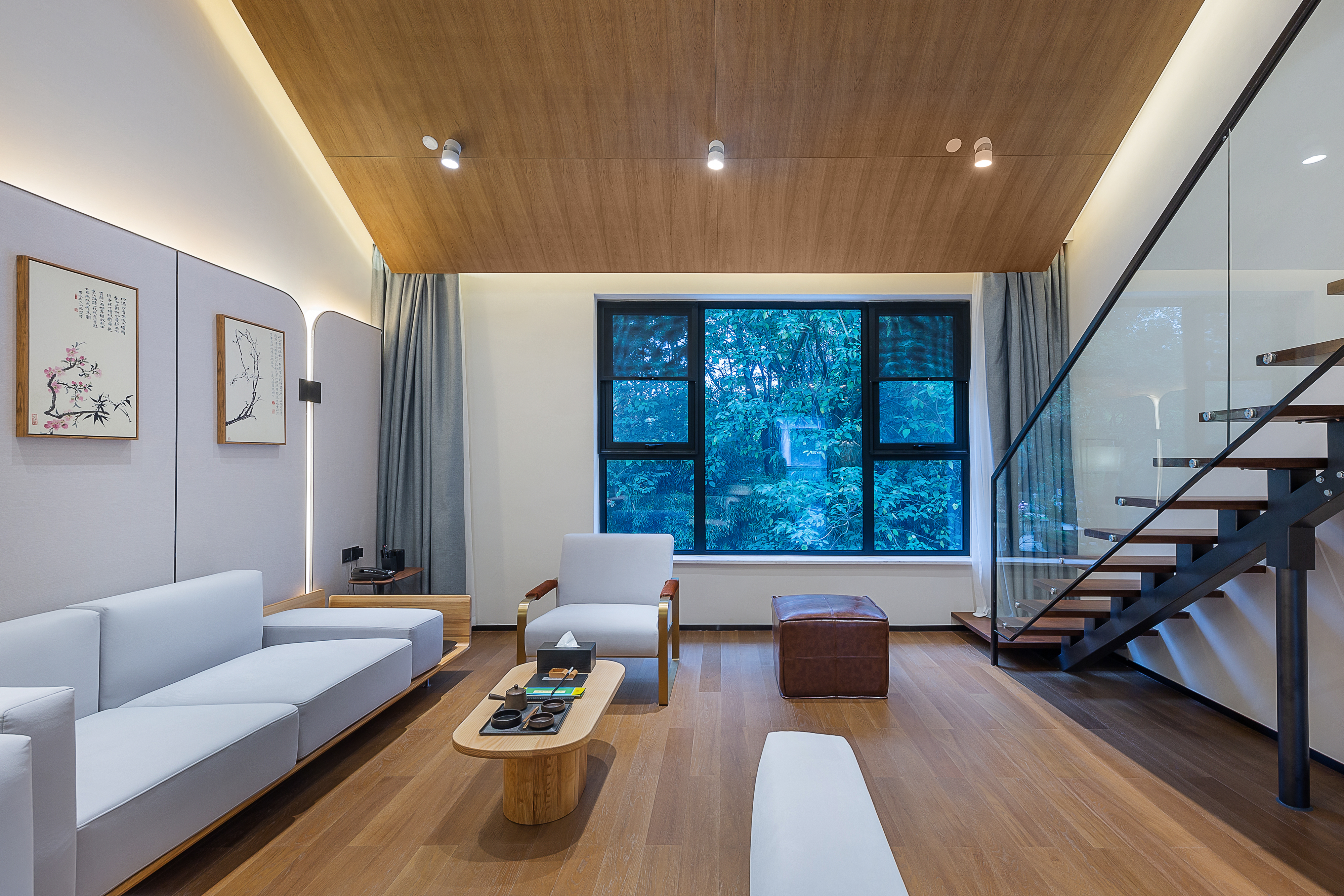 莫彷徨-LOFT泡泡浴大床套房（高端洗护+智能客控）