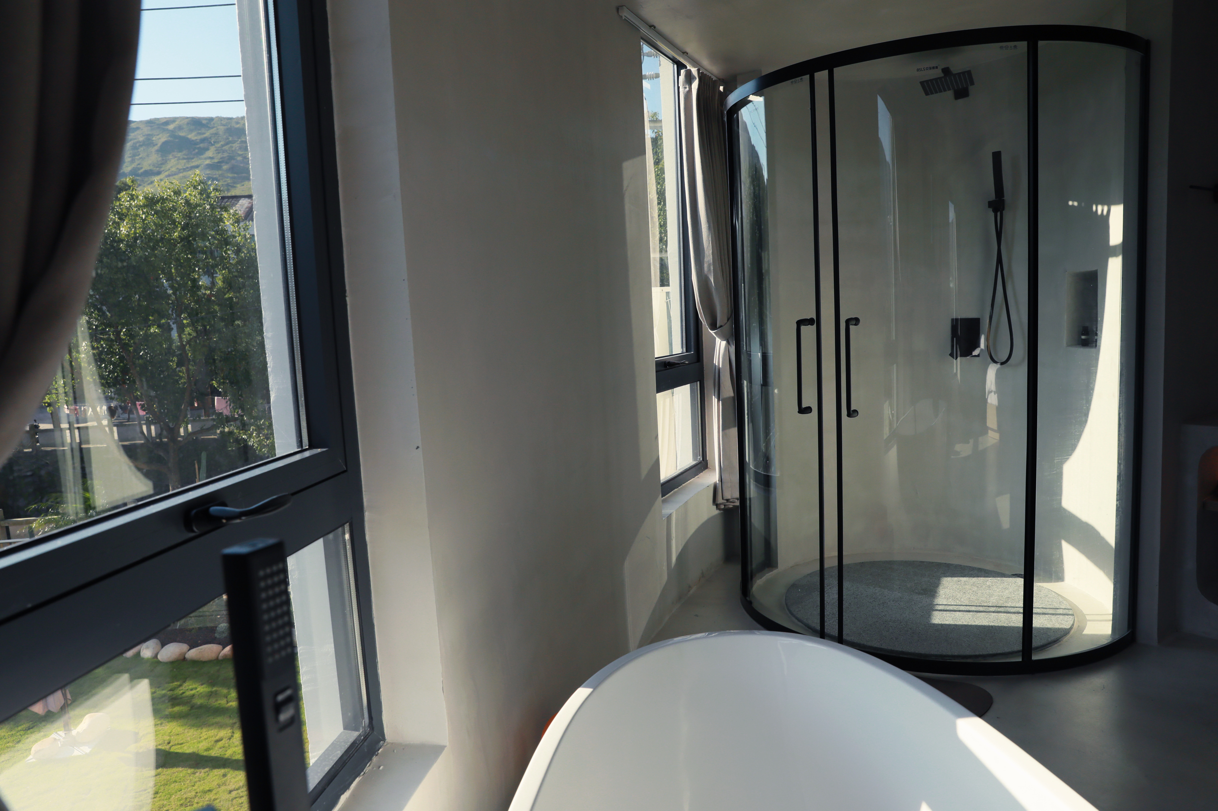 沐晨浴缸双床房