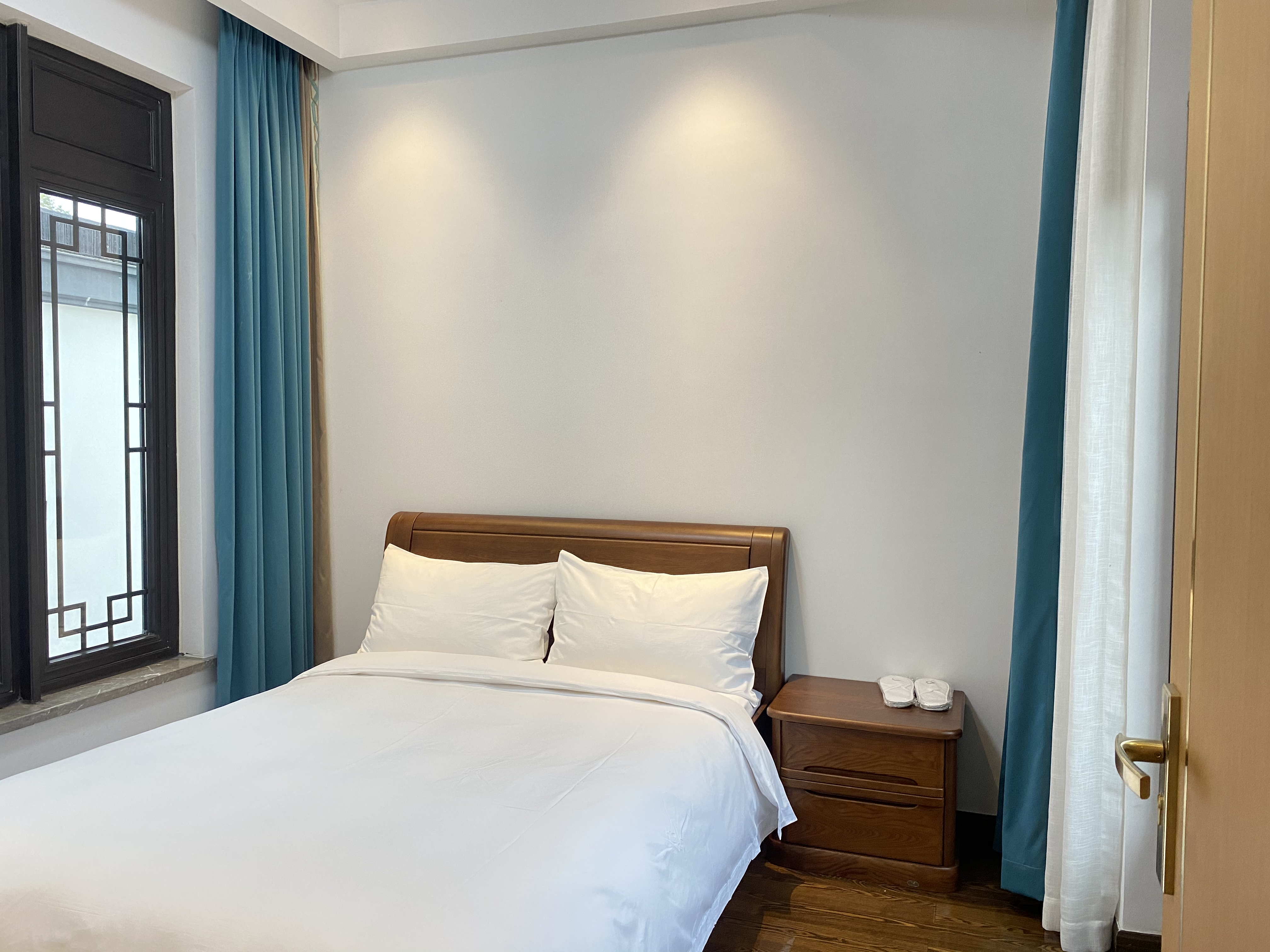 两居两衞·隐溪禅意别院