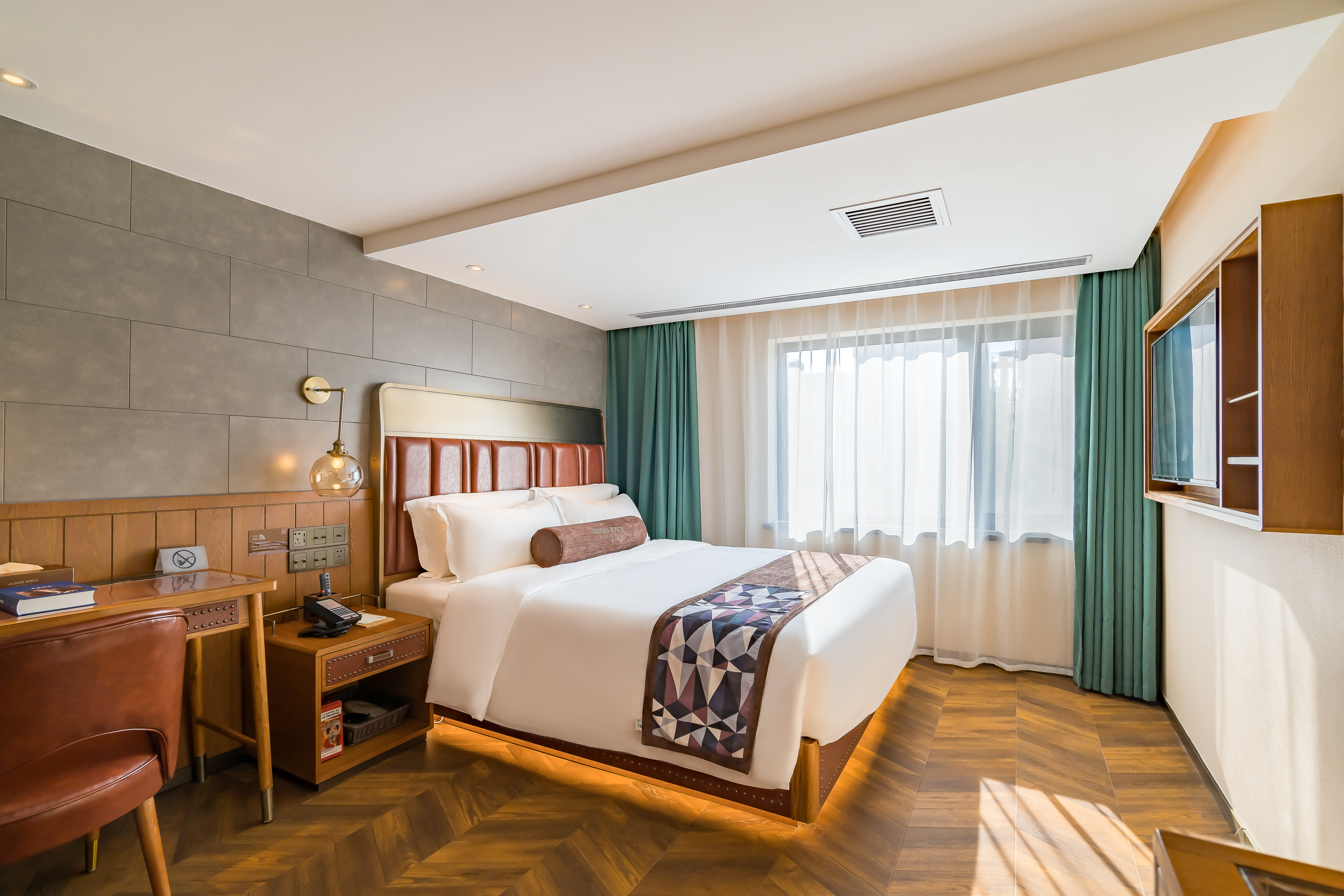 啡凡豪华大床房