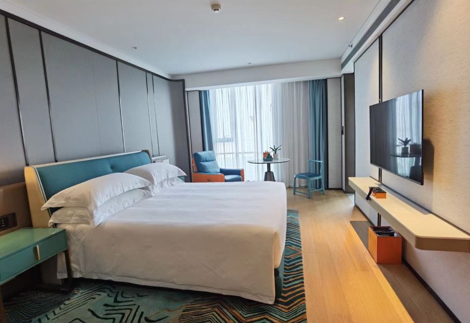 Elegant Queen Room