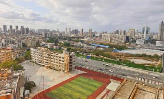 Liwan Selected Apartments (Maoming High speed Railway Station)