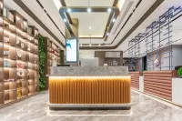 Ease Hotel · Zhi (Yichang Huoche Dongzhan )