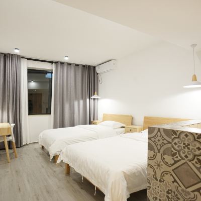 空谷·雙人房 天鵝之旅國際青年旅舍（武陵源森林公園標誌門店）優惠