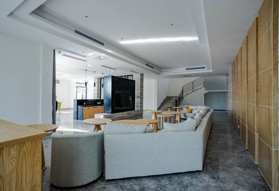 Qiandaohu Xinbo Holiday HotelDeluxe Family Room - 4-Room